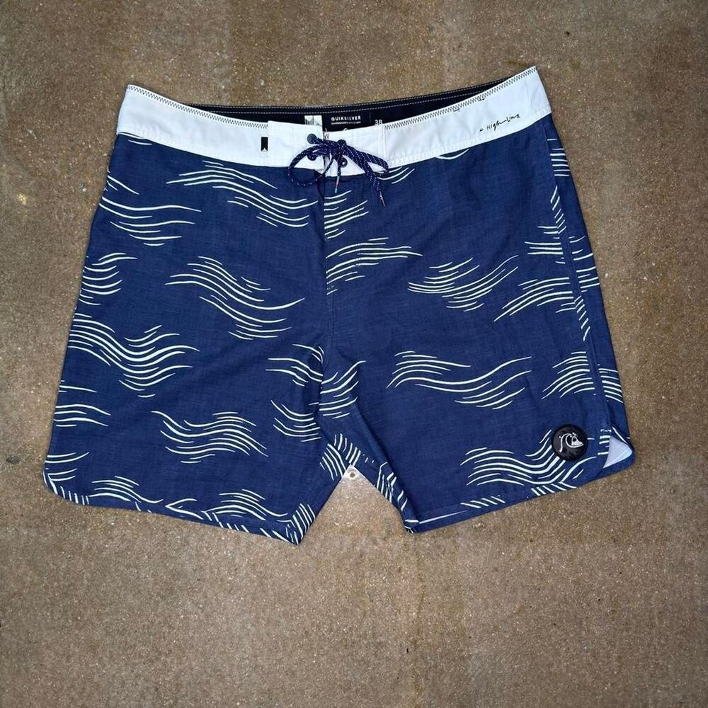 Quiksilver Highline Board Shorts Mens 38 Blue Wave Print Surf Swim Trunks